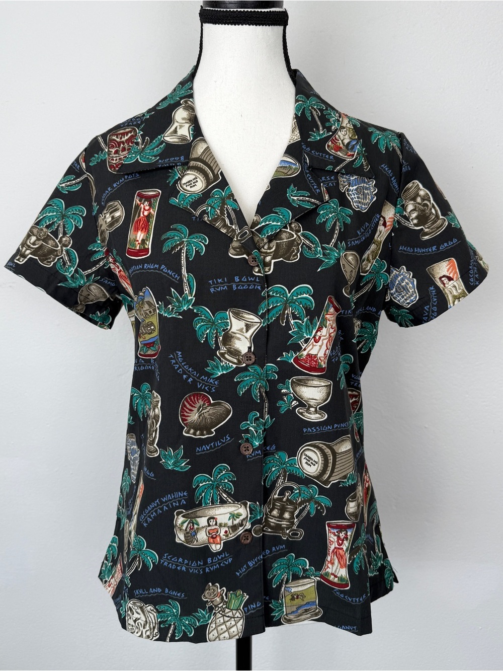 Trader Vic's Reyn Spooner Women's Size Small Voodoo Aloha Black Shirt